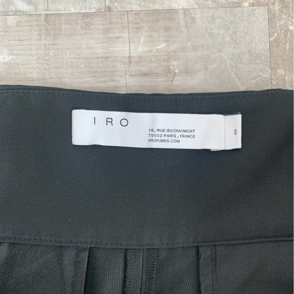 IRO high waisted shorts. - Picture 7 of 8